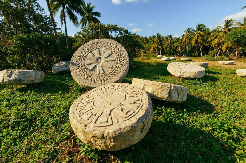 Остров, где деньги — камни весом в тонны