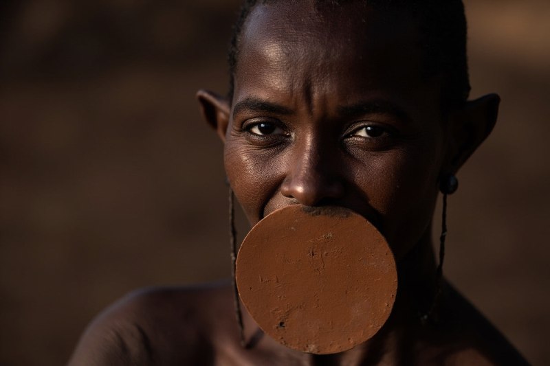 🇪🇹 Племя, которое носит диски в губах — и зачем